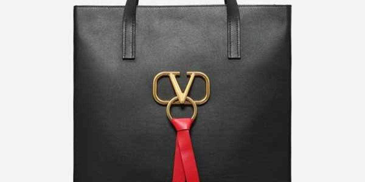 Valentino Handbags to Rome