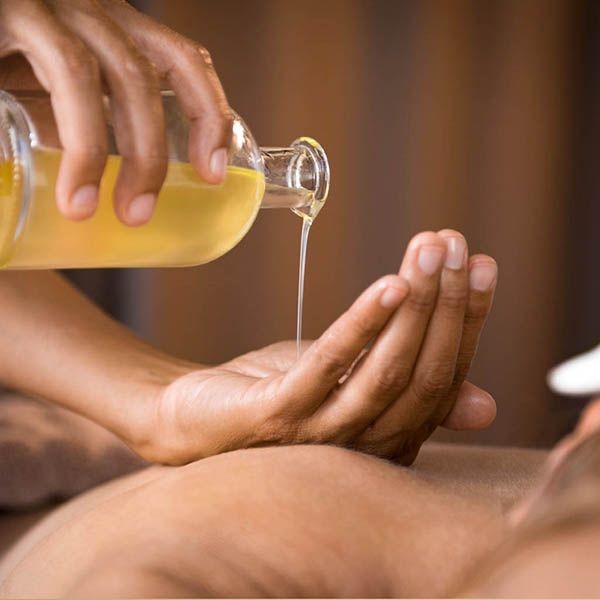Role of massage oil in the massage session